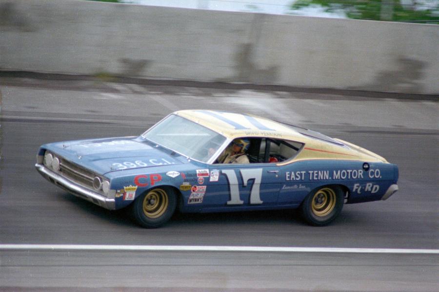  Ford Torino 1968 года  (фото 1 из 4)